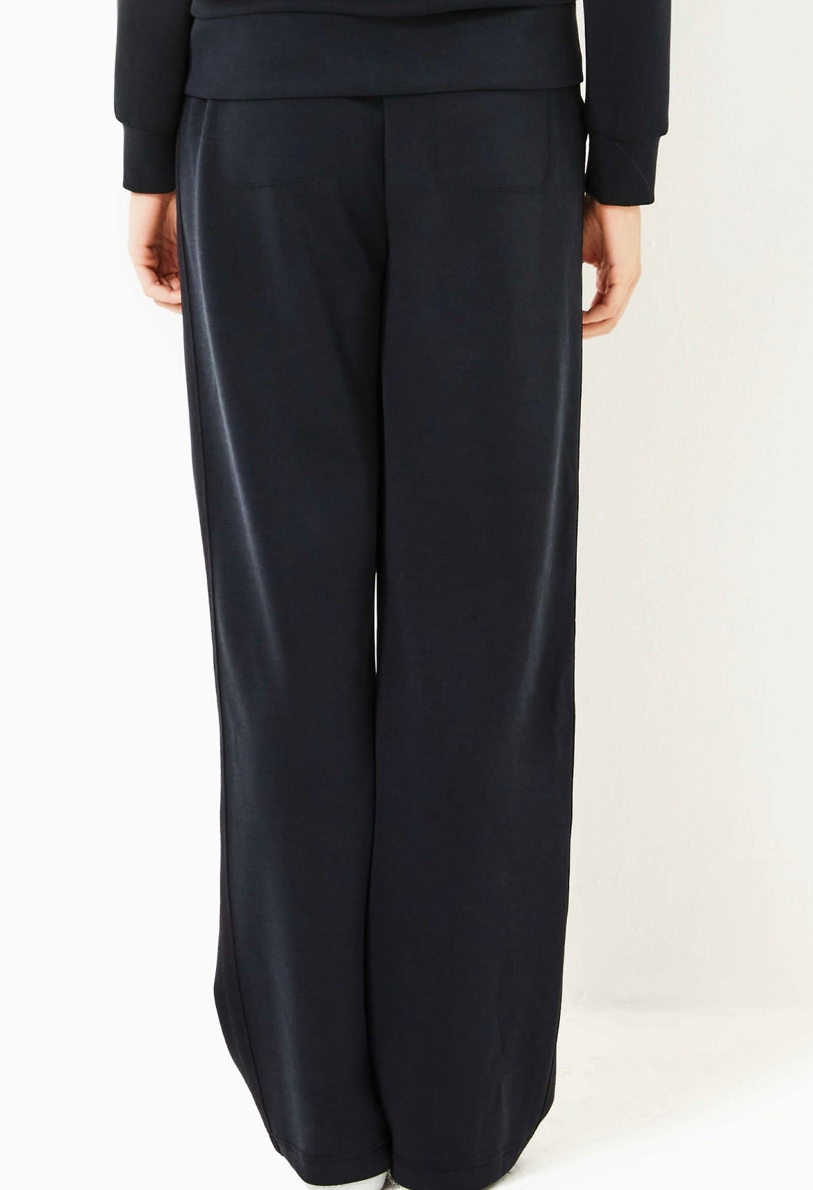 UPF 50+ 30.5” Dylana Wide Leg Track Pant