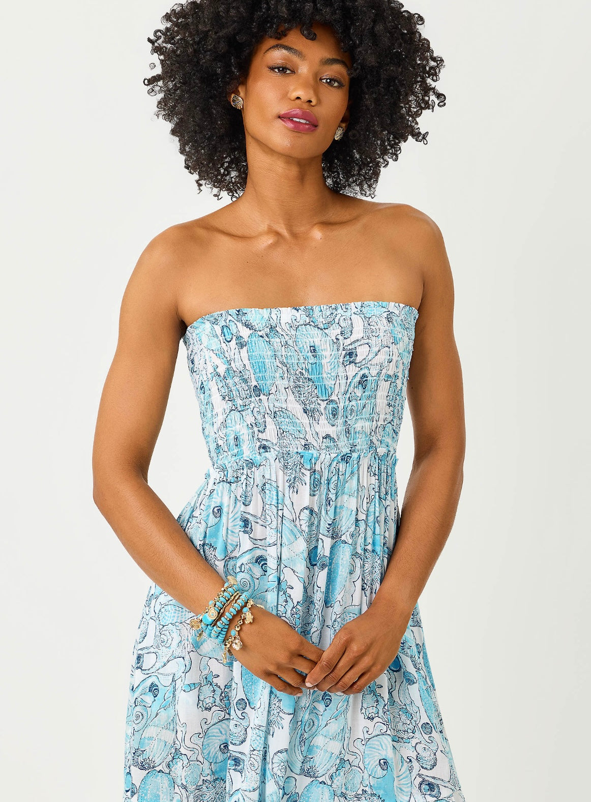 Anali Maxi Coverup